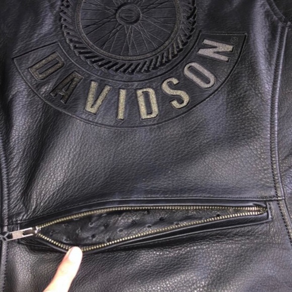 Like New! Harley-Davidson Women’s Leather Jacket - Picture 8 of 8